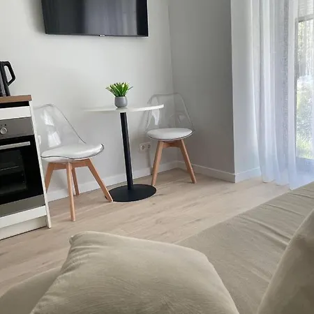 Three By The Sea At Albatross Appartement *